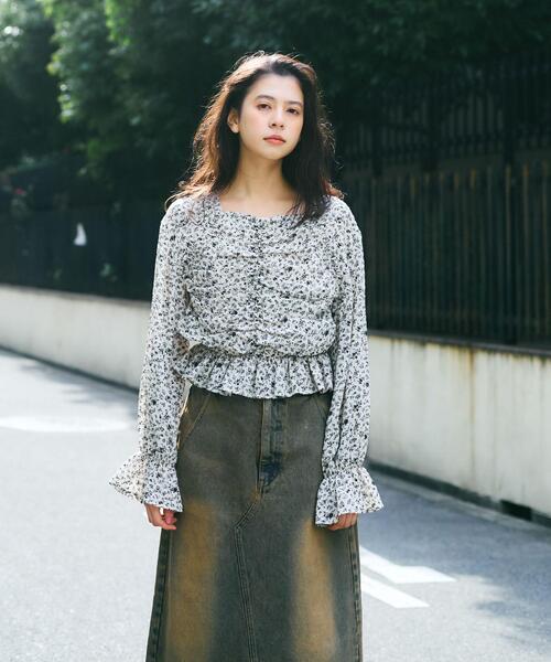 KBF（ケイビーエフ）の「フラワープリントビスチェブラウス（シャツ/ブラウス・レディース・ブラック/アイボリー・ONE）」の12枚目の写真