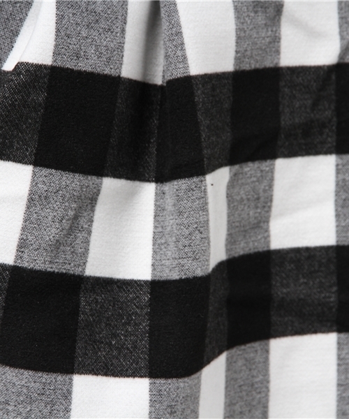 RAY CASSIN（レイカズン）の「ブロックチェックタイトスカート（non･no12月号掲載）（スカート・レディース・ブラック/グリーン/オフホワイト・FREE）」の11枚目の写真