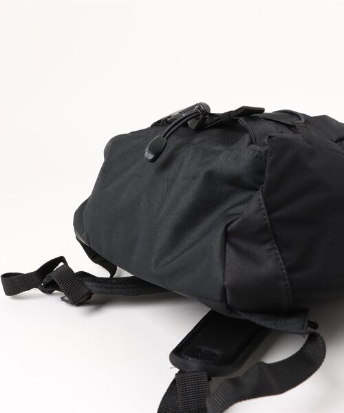DAKINE(ダカイン)の「DAKINE メンズ GROM 13L バックパック/リュック 【2025年春夏モデル】/ダカインバッグパック・リュックサック(バックパック/リュック・メンズ・ブラック・FREE)」の4枚目の写真