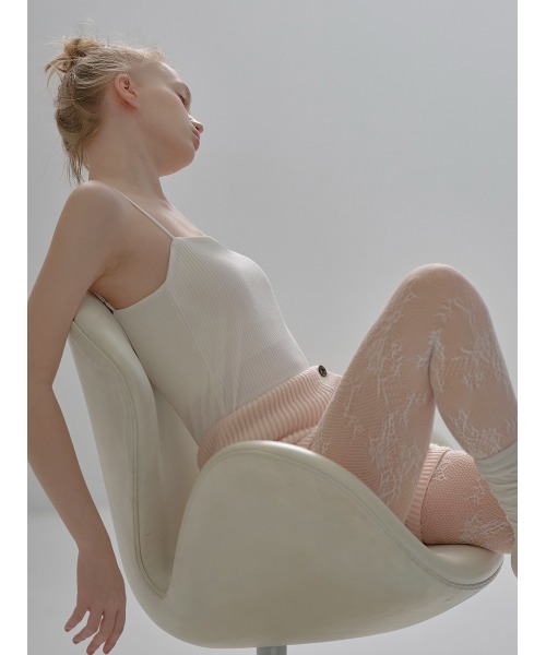 UNDERSON UNDERSON(アンダーソン アンダーソン)の「バックオープンリブキャミソール(キャミソール・レディース・オレンジ/ブラック/チャコールグレー/オフホワイト・1/2)」の7枚目の写真