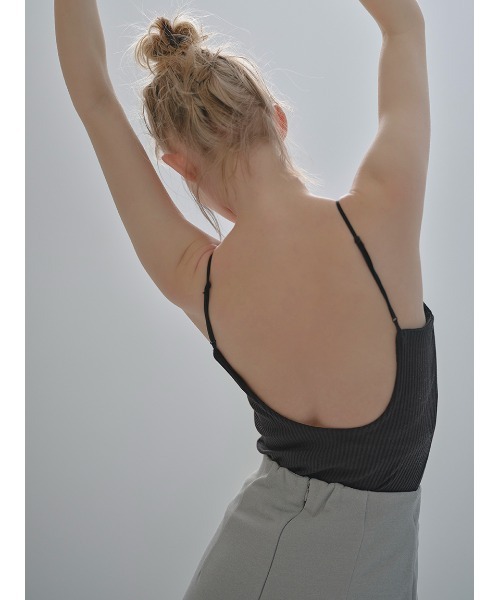 UNDERSON UNDERSON(アンダーソン アンダーソン)の「バックオープンリブキャミソール(キャミソール・レディース・オレンジ/ブラック/チャコールグレー/オフホワイト・1/2)」の10枚目の写真