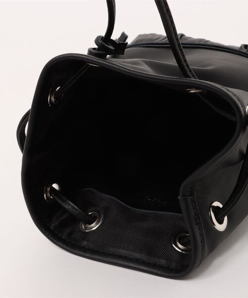 marco masi（マルコマージ）の「【MARCO MASI/マルコ・マージ】巾着　ミニショルダーバッグ　バケツバッグ　フリンジ（ショルダーバッグ・レディース・シルバー/ブラック・FREE）」の3枚目の写真