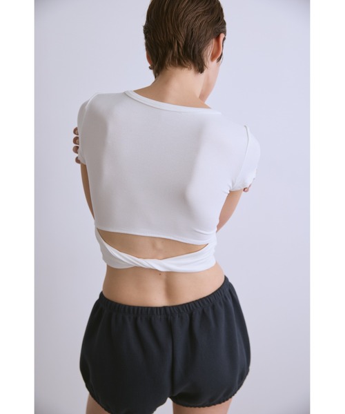un/neu(アンノイ)の「カップ付きバックオープンコンパクトT(Tシャツ/カットソー・レディース・ホワイト/ブラック・FREE)」の6枚目の写真