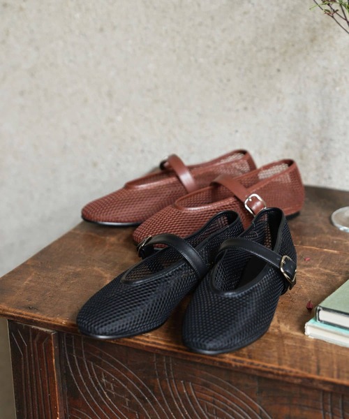 VELETTO（ベレット）の「『別注』VELETTO×DOORS　メッシュストラップシューズ（バレエシューズ・レディース・ブラック/ブラウン・36/37/38）」の7枚目の写真