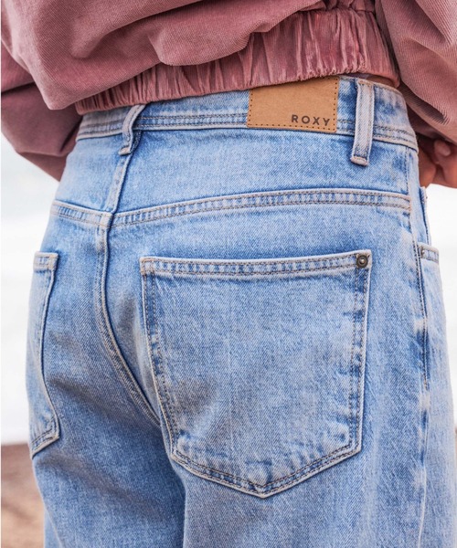 ROXY（ロキシー）の「PATTI STRAIGHT MID /ロキシーストレートデニムパンツ（デニムパンツ・レディース・ブルー・25inch/26inch/27inch/24inch）」の5枚目の写真