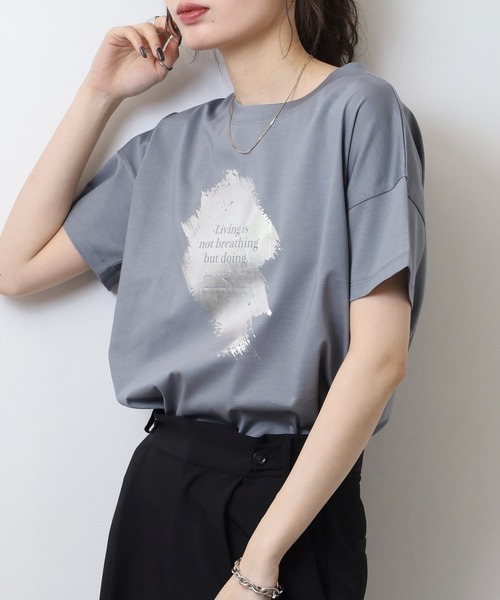 BRODIAEA(ブローディア)の「BRODIAEA 箔プリント 半袖Tシャツ カットソープルオーバー 日本製(Tシャツ/カットソー・レディース・グレー/ピンク/ベージュ/ネイビー/オフホワイト・40)」の18枚目の写真