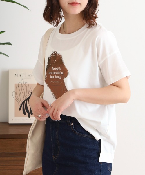 BRODIAEA(ブローディア)の「BRODIAEA 箔プリント 半袖Tシャツ カットソープルオーバー 日本製(Tシャツ/カットソー・レディース・グレー/ピンク/ベージュ/ネイビー/オフホワイト・40)」の6枚目の写真