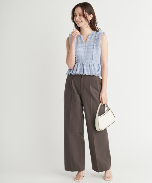 CELFORD（セルフォード）の「シャーリングフリルブラウス（シャツ/ブラウス・レディース・オフホワイト/ブラック/サックスブルー・36/38）」の11枚目の写真