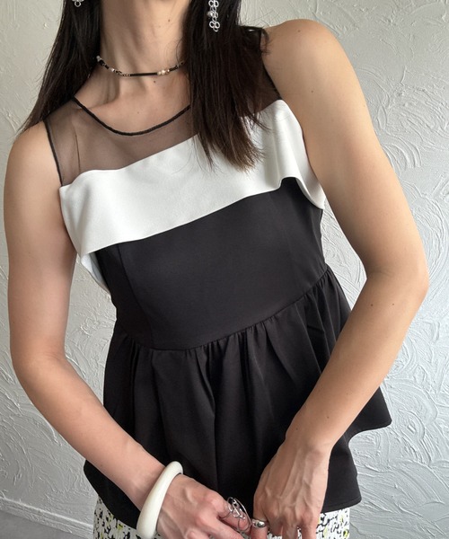 deux amour(ドゥーザムール)の「胸元チュール配色トップス(Tシャツ/カットソー・レディース・ブラック/ホワイト・FREE)」の1枚目の写真