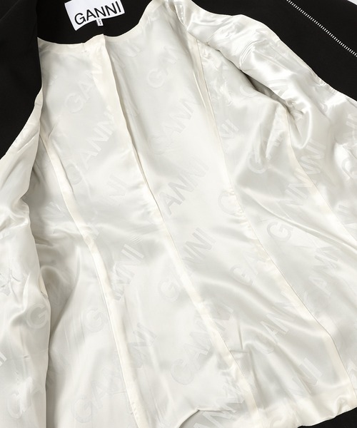 GANNI（ガニー）の「Bonded Crepe Curve Sleeve Jacket（その他アウター・レディース・ブラック・36/34）」の7枚目の写真
