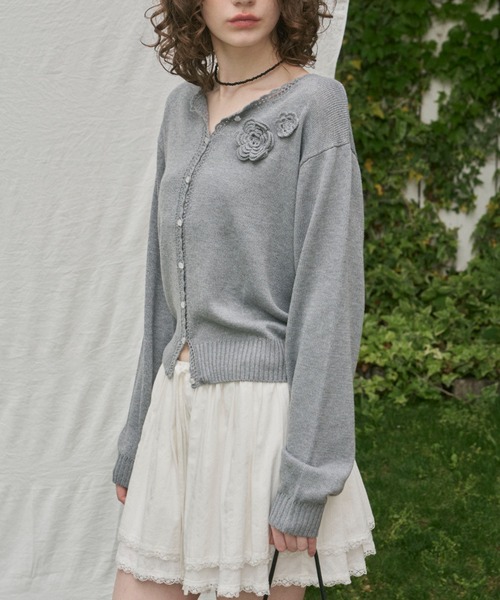 GIUNON(ジウノン)の「flower knit cardigan / フラワーニットカーディガン(カーディガン/ボレロ・レディース・グレー/ピンク/ブルー/アイボリー・FREE)」の7枚目の写真