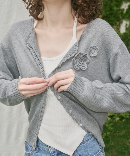 GIUNON(ジウノン)の「flower knit cardigan / フラワーニットカーディガン(カーディガン/ボレロ・レディース・グレー/ピンク/ブルー/アイボリー・FREE)」の12枚目の写真