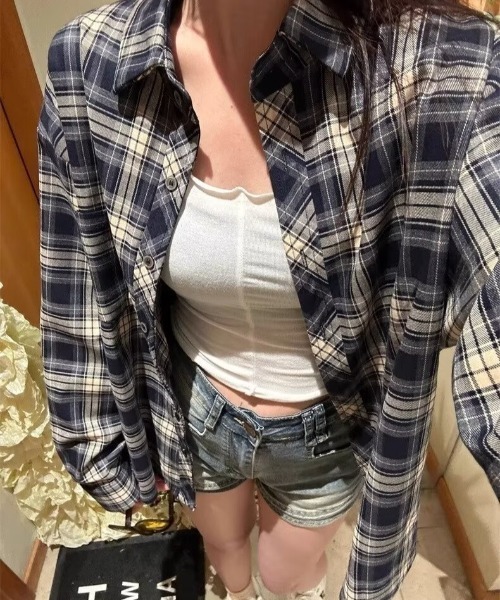 Teem Store(チームストア)の「チェックビッグシャツ(シャツ/ブラウス・レディース・ブルー・M/L)」の4枚目の写真