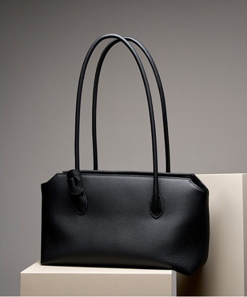 NiiNa(ニーナ)の「【 NiiNa / ニーナ 】高品質牛革 2way ロングショルダー 本革スクエアボストンバッグ(ボストンバッグ・レディース・ブラック/グレイッシュベージュ・FREE)」の20枚目の写真