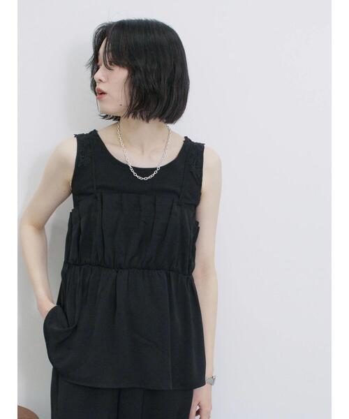 Samansa Mos2 blue(サマンサモスモスブルー)の「【接触冷感】キャミビスチェ(シャツ/ブラウス・レディース・カーキ/ブラック/チャコールグレー/ベージュ・F)」の2枚目の写真