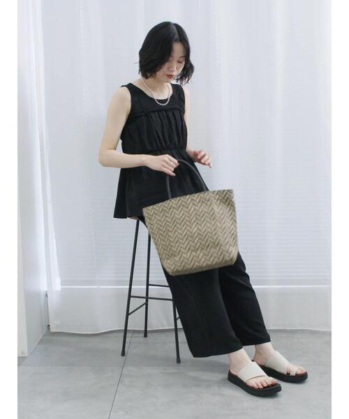 Samansa Mos2 blue(サマンサモスモスブルー)の「【接触冷感】キャミビスチェ(シャツ/ブラウス・レディース・カーキ/ブラック/チャコールグレー/ベージュ・F)」の15枚目の写真