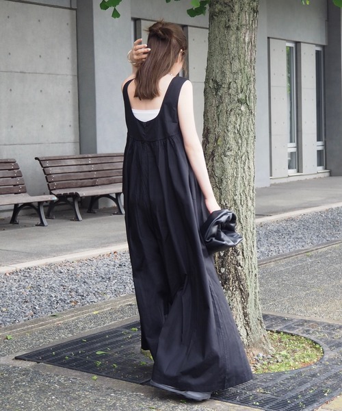 LAULEN(ローレン)の「square neck wide salopette /ギャザースクエアネックワイドサロペット(サロペット/オーバーオール・レディース・ブラック/ホワイト・FREE)」の9枚目の写真