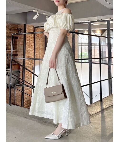 dazzlin(ダズリン)の「ジャカードバルーンスリーブドレス(ドレス・レディース・オフホワイト/ブルー/グリーン・SMALL/MEDIUM)」の22枚目の写真