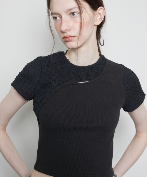LARTIGENT(ラーティゼン)の「L3 CUTOUT SHORT SLEEVE T-SHIRT(Tシャツ/カットソー・レディース・カーキ/ブラック/クリーム・FREE)」の4枚目の写真