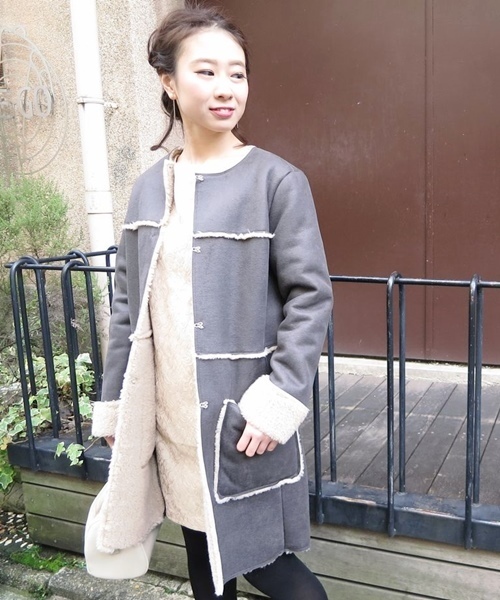 Chico（チコ）の「【who's who Chico】フェイクムートンノーカラーコート（ムートンコート・レディース・キャメル/ブラウン/ネイビー・FREE）」の2枚目の写真