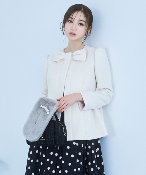 TOCCA(トッカ)の「BOW RIBBON FURTIPPET ティペット(マフラー・レディース・ベージュ系/ライトグレー系・F)」の3枚目の写真