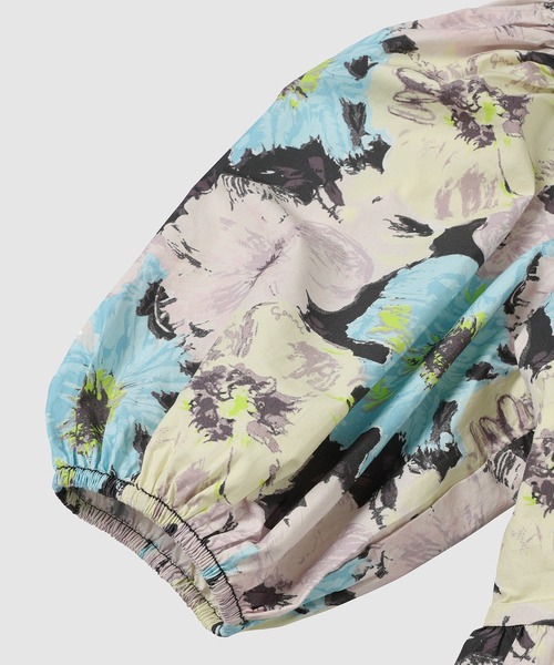 GANNI（ガニー）の「Printed Cotton Peplum Blouse（シャツ/ブラウス・レディース・マルチ・34/36）」の3枚目の写真