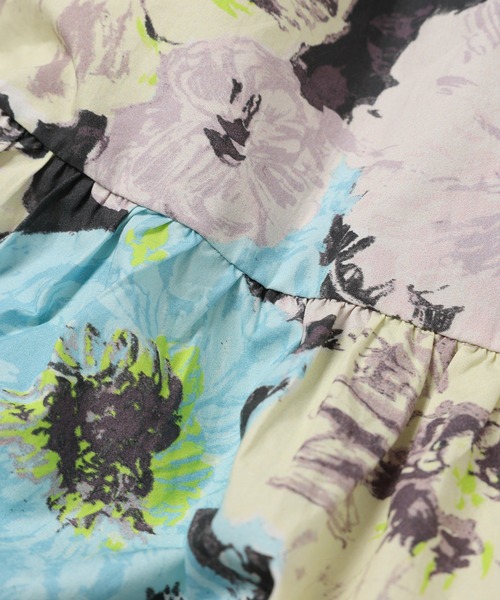 GANNI（ガニー）の「Printed Cotton Peplum Blouse（シャツ/ブラウス・レディース・マルチ・34/36）」の5枚目の写真