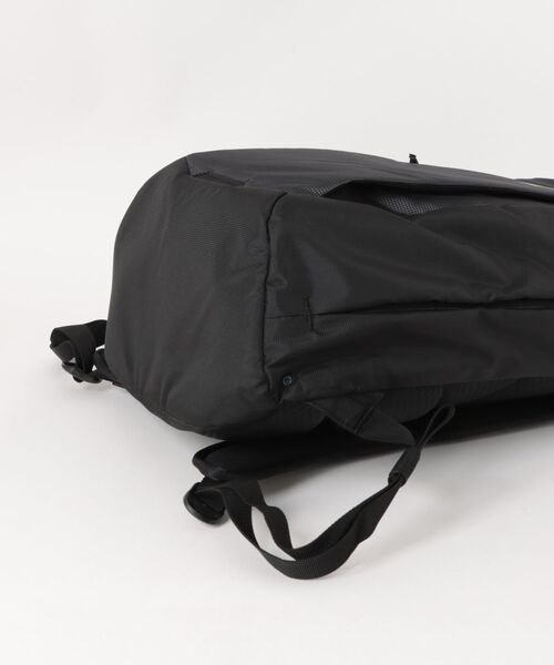 THULE(スーリー )の「《THULE》ENROUTE M DSLR BP(バックパック/リュック・メンズ・ブラック・フリー)」の3枚目の写真