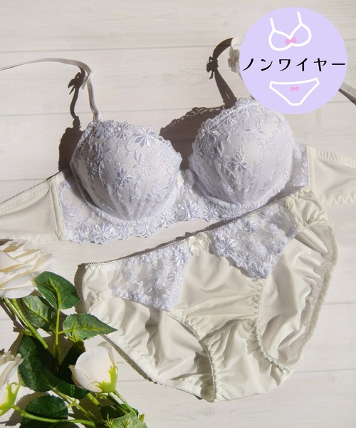 【ノンワイヤー】★人気定番商品★ラクラクノンワイヤーでストレス0!!!小花柄の刺繍が◎リボンでより可愛さをプラス！