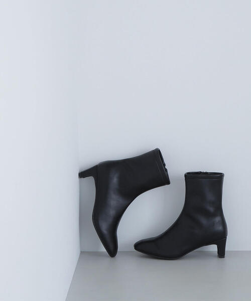 NATURAL BEAUTY BASIC（ナチュラルビューティーベーシック）の「◇【Oggi掲載】ストレッチショートブーツ（ブーツ・レディース・ブラウン/ダークブラウン/ブラック・22.5cm/23.5cm/24.0cm/24.5cm）」の4枚目の写真