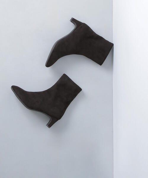 NATURAL BEAUTY BASIC（ナチュラルビューティーベーシック）の「◇【Oggi掲載】ストレッチショートブーツ（ブーツ・レディース・ブラウン/ダークブラウン/ブラック・22.5cm/23.5cm/24.0cm/24.5cm）」の2枚目の写真