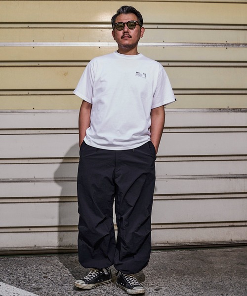 GORDON MILLER(ゴードンミラー)の「GORDON MILLER ライト テック パラシュート パンツ(その他パンツ・メンズ・ネイビー/グリーン・1/2/0)」の19枚目の写真