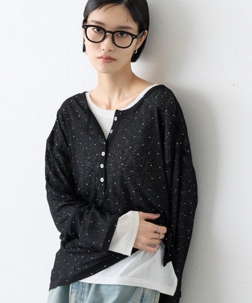 CIAOPANIC TYPY(チャオパニックティピー)の「【一枚でもレイヤードしても◎】2WAYシアーヘンリーネックTEE(Tシャツ/カットソー・レディース・グレー/オレンジ/サックスブルー/ホワイト/ブラック/アイボリー/ブルー/ブラウン/ピンク/バーガンディー/グレー系その他/ベビーピンク/ブルー系その他/ミント/ライトグレー/モカ/ブラック系その他/オフホワイト・ONE SIZE)」の5枚目の写真
