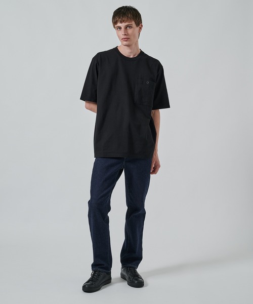 WHITE MOUNTAINEERING(ホワイトマウンテニアリング)の「【White Mountaineering】別注 ONE EYELET POCKET TEE(Tシャツ/カットソー・メンズ・ホワイト/ダークグレー/ブラック・2/1/3)」の8枚目の写真