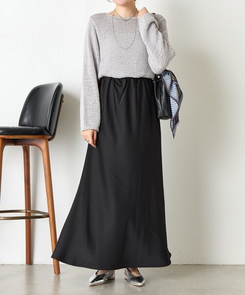 Jena espace merveilleux(ジェナ エスパスメルヴェイユ)の「【新色登場】サテンロングスカート(スカート・レディース・ブラック/ベージュ/キャメル/イエロー/ネイビー・FREE)」の6枚目の写真