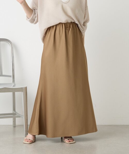 Jena espace merveilleux(ジェナ エスパスメルヴェイユ)の「【新色登場】サテンロングスカート(スカート・レディース・ブラック/ベージュ/キャメル/イエロー/ネイビー・FREE)」の16枚目の写真
