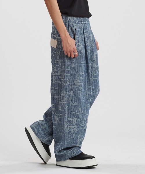 NO ID.(ノーアイディ)の「mp13955-JQデニムコクーンPT パンツ(デニムパンツ・メンズ・ブルー/ライトブルー・2/1)」の14枚目の写真