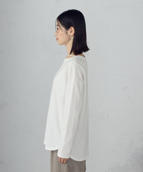 COMME CA ISM（コムサイズム）の「裾スリット ロングＴシャツ（Tシャツ/カットソー・レディース・チャコール/ブラック/ホワイト・MEDIUM/LARGE）」の18枚目の写真