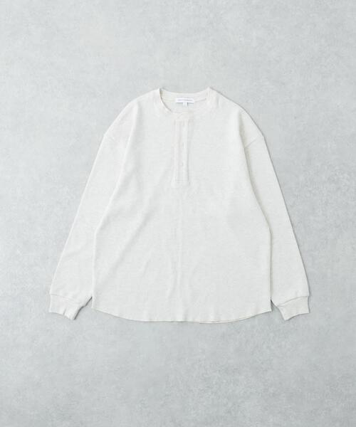 URBAN RESEARCH(アーバンリサーチ)の「『UR TECH』度詰めワッフルヘンリーロングスリーブ(Tシャツ/カットソー・メンズ・オートミール/ホワイト/ライトグレー/ブラック・MEDIUM/LARGE)」の4枚目の写真