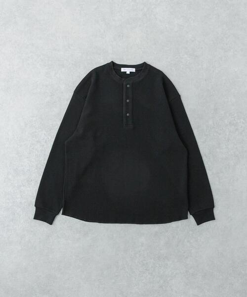 URBAN RESEARCH(アーバンリサーチ)の「『UR TECH』度詰めワッフルヘンリーロングスリーブ(Tシャツ/カットソー・メンズ・オートミール/ホワイト/ライトグレー/ブラック・MEDIUM/LARGE)」の2枚目の写真