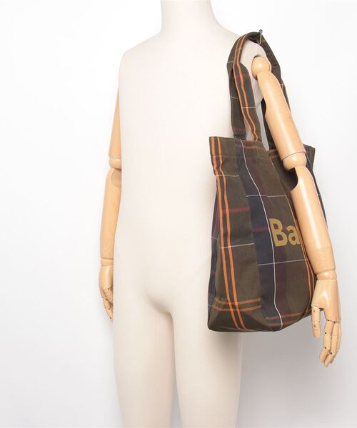 Barbour（バブアー）の「Telfieldタータンロゴトートバッグ（トートバッグ・メンズ・チェック・ONE SIZE）」の14枚目の写真