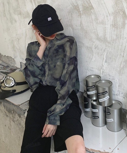 Dalfwin（ダールフィン）の「韓国ファッション タイダイ柄オーバーサイズシャツ（シャツ/ブラウス・レディース・グレー系・FREE）」の4枚目の写真