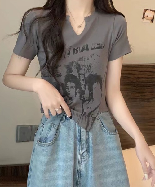 2ly2（トゥーリートゥー）の「短丈×スリムシルエットのヴィンテージ風Tシャツ（Tシャツ/カットソー・レディース・ベージュ/ブラック/グレー/ホワイト・FREE）」の19枚目の写真
