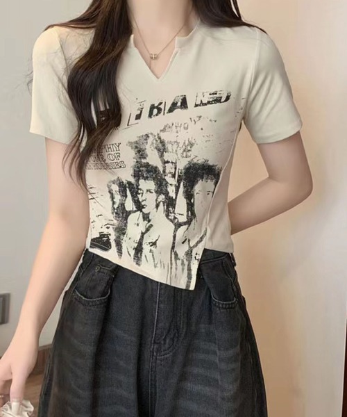2ly2（トゥーリートゥー）の「短丈×スリムシルエットのヴィンテージ風Tシャツ（Tシャツ/カットソー・レディース・ベージュ/ブラック/グレー/ホワイト・FREE）」の5枚目の写真