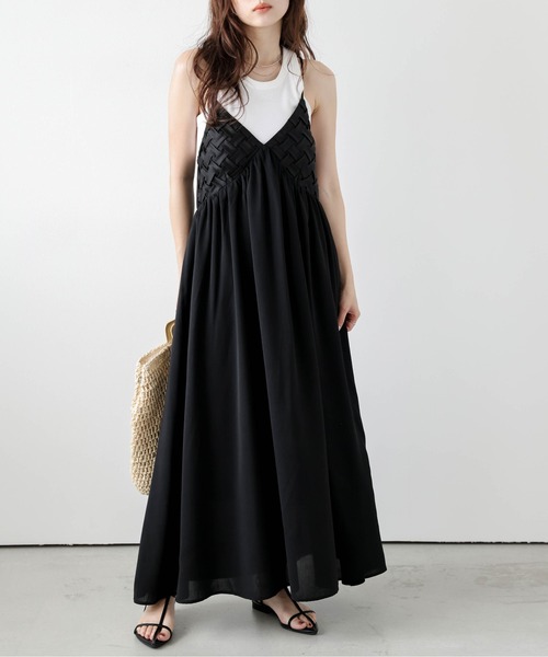 AMELY(エミリー)の「デザインキャミソールワンピース(ワンピース・レディース・ブラック/ホワイト/テラコッタ・フリー)」の3枚目の写真