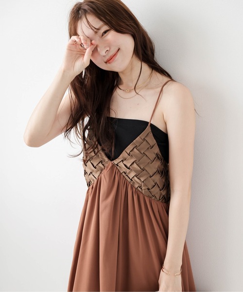 AMELY(エミリー)の「デザインキャミソールワンピース(ワンピース・レディース・ブラック/ホワイト/テラコッタ・フリー)」の10枚目の写真