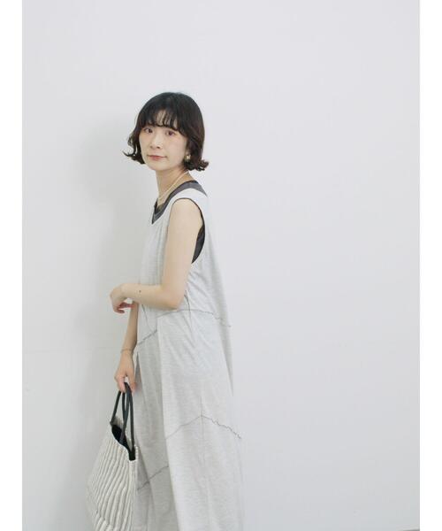 Samansa Mos2 blue(サマンサモスモスブルー)の「◎【接触冷感】切替カットワンピース(ワンピース・レディース・ブラック/トップグレー/チャコールグレー・F)」の8枚目の写真