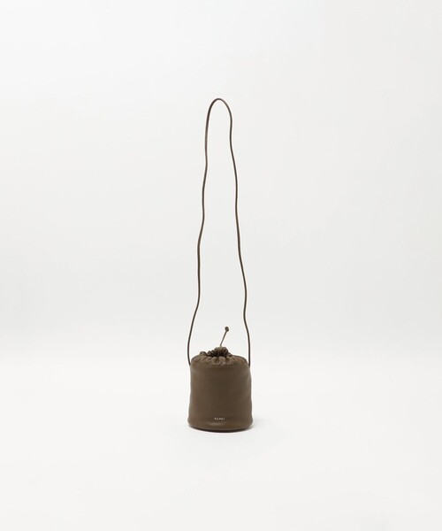 YAHKI（ヤーキ）の「＜YAHKI＞ミニ レザー ドロスト ショルダーバッグ（ショルダーバッグ・レディース・ブラック/オリーブ・FREE）」の11枚目の写真