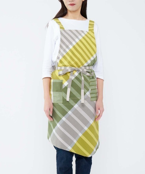 NAIGAI（ナイガイ）の「HOUSE WEAR STUDIO T/C先染め カラードグラデーション 前結び ロングエプロン 70373024（エプロン・レディース・ブルー/オレンジ/イエロー・FREE）」の13枚目の写真