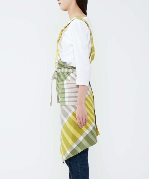 NAIGAI（ナイガイ）の「HOUSE WEAR STUDIO T/C先染め カラードグラデーション 前結び ロングエプロン 70373024（エプロン・レディース・ブルー/オレンジ/イエロー・FREE）」の14枚目の写真